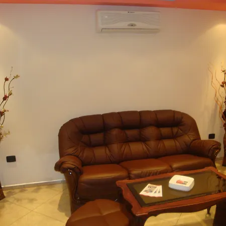 Family Niagara فندق