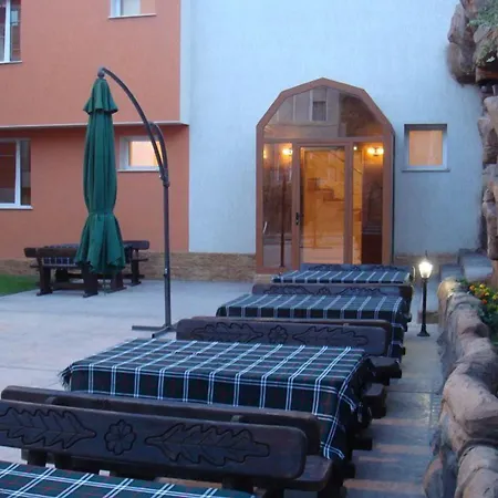 Family Niagara فندق