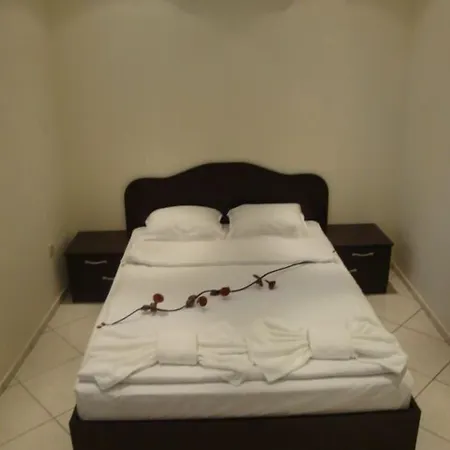 Family Niagara فندق فارنا