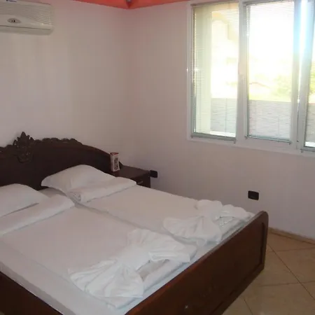 Family Niagara فندق فارنا