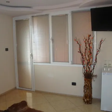 Family Niagara فارنا