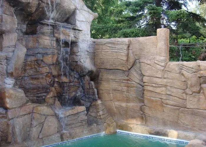 Family Niagara Hotel 3*