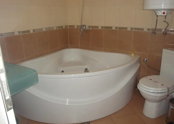 Family Niagara Hotel 3*